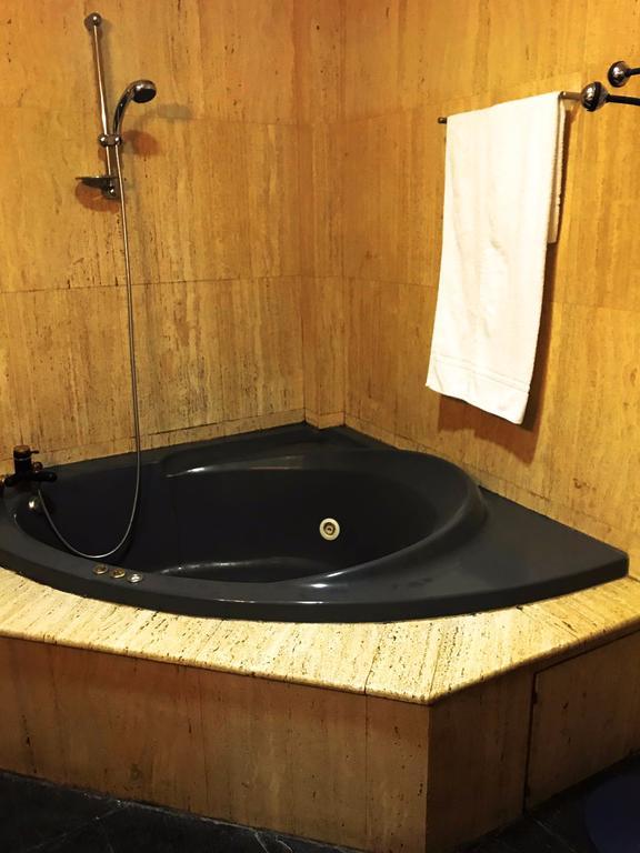 Bookingham ★Apartaments & Suites Madryt Zewnętrze zdjęcie
